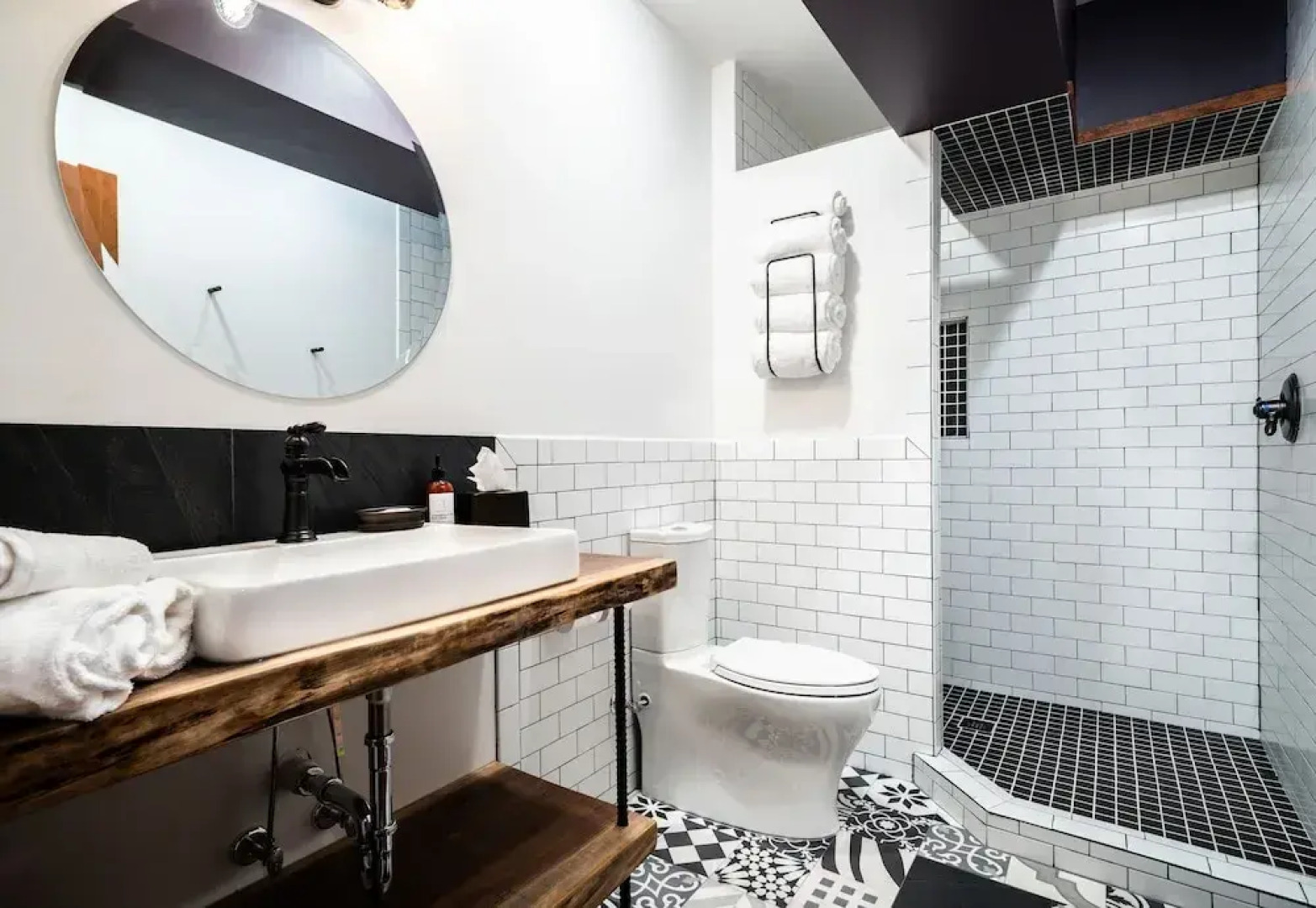 The Horton Hotel and Rooftop Lounge