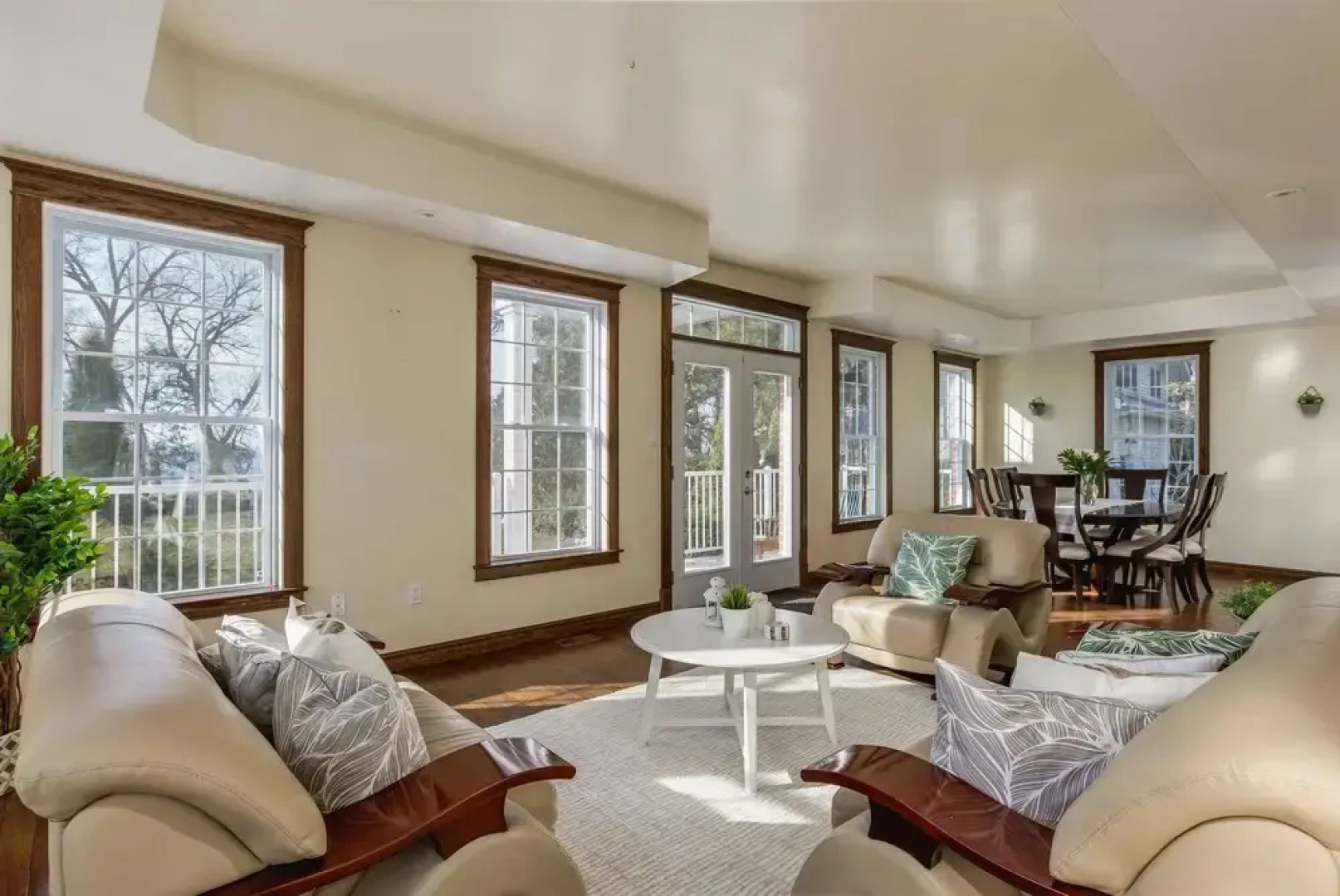 QuickStay Lake Simcoe Homestyle Cottage Private Beach