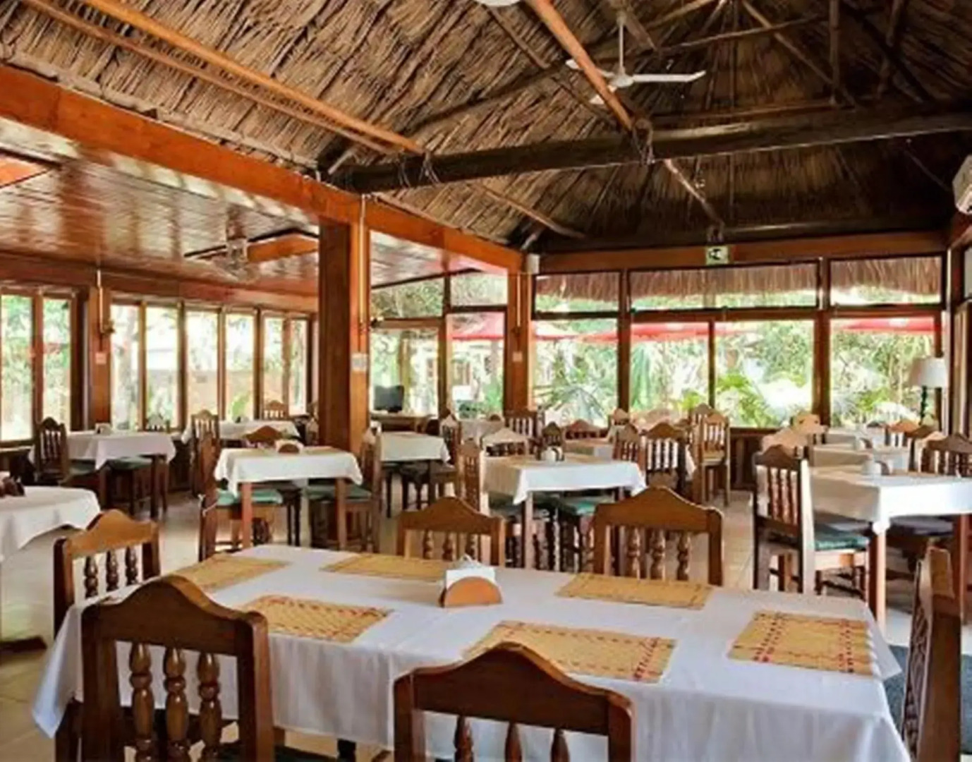 Hotel Jaguar Inn Tikal