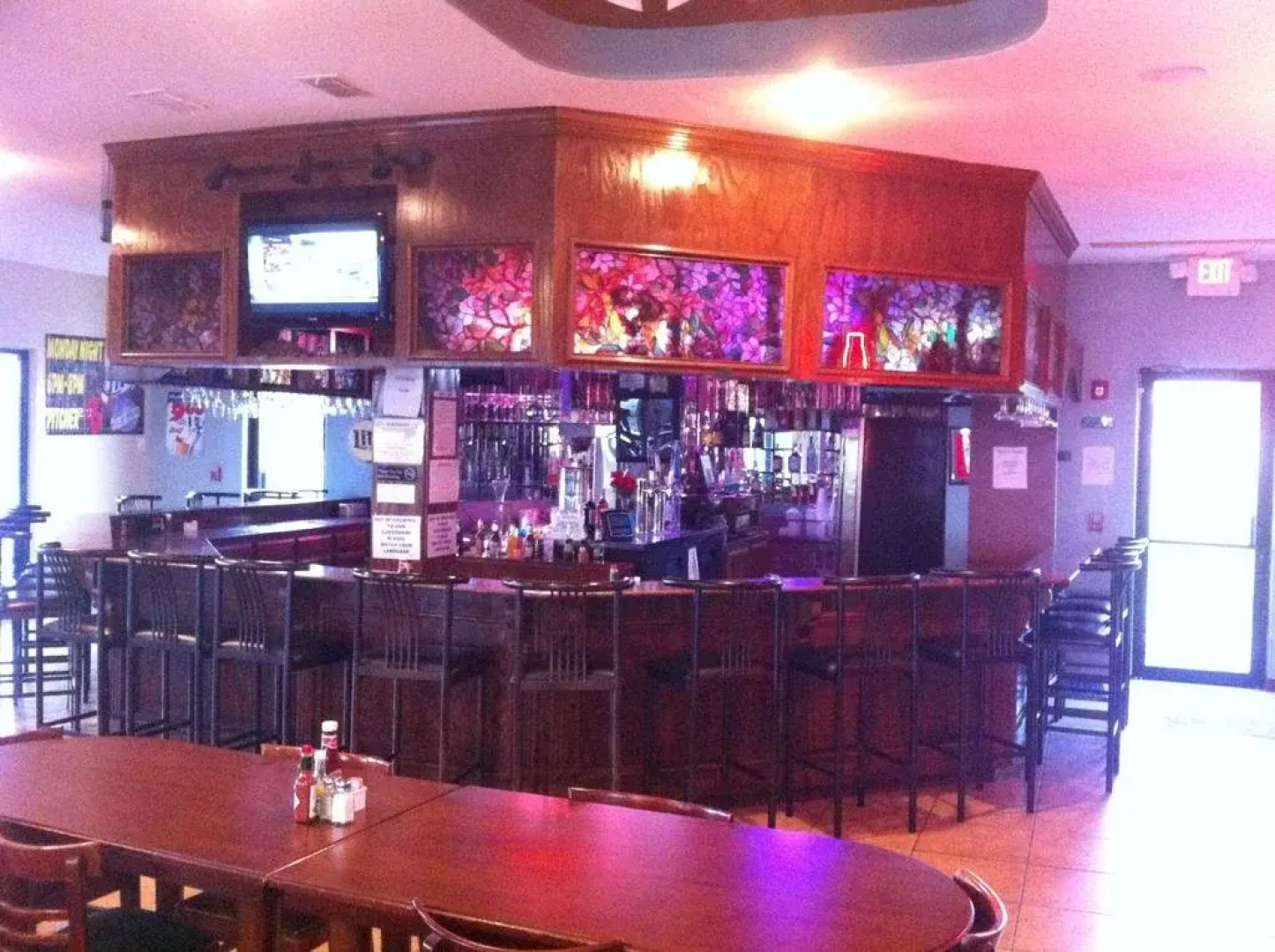 Lakeview Inn & Suites