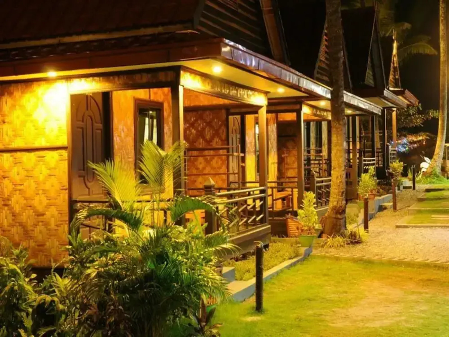 E.F.R Seconda Casa Beach Resort