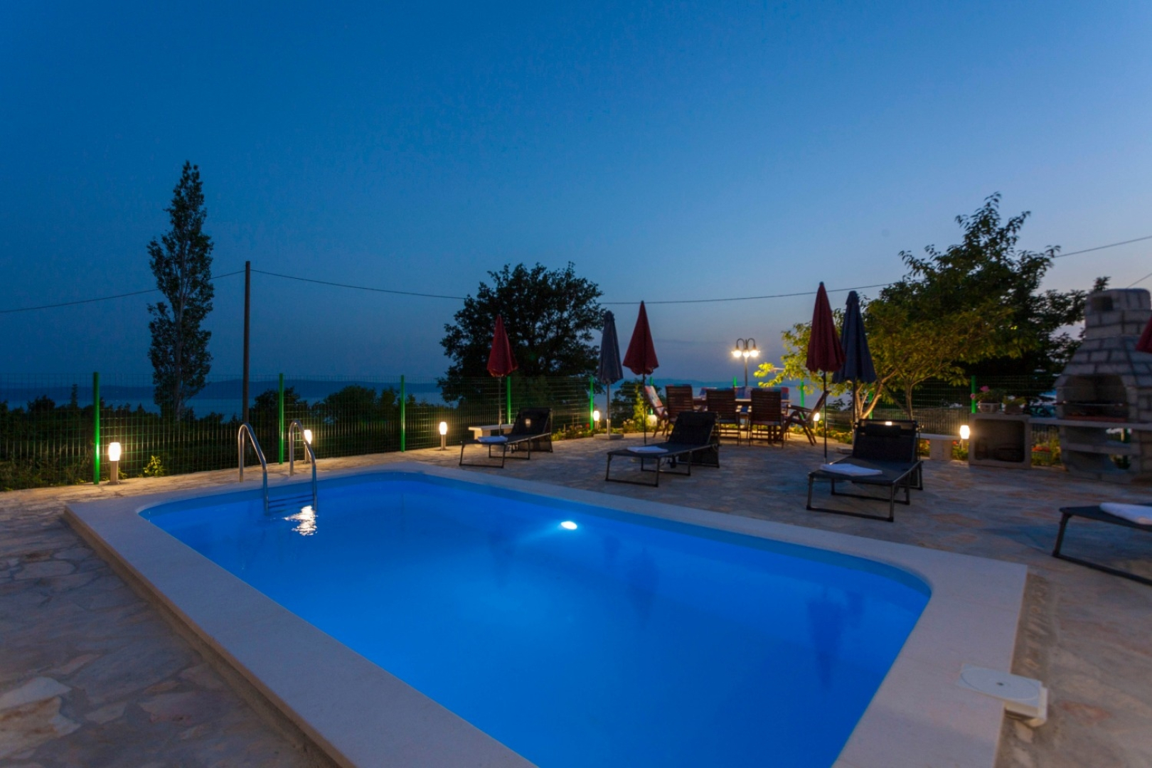 Holiday house Tonci - comfortable & surrounded by nature: Tucepi, Riviera Makarska