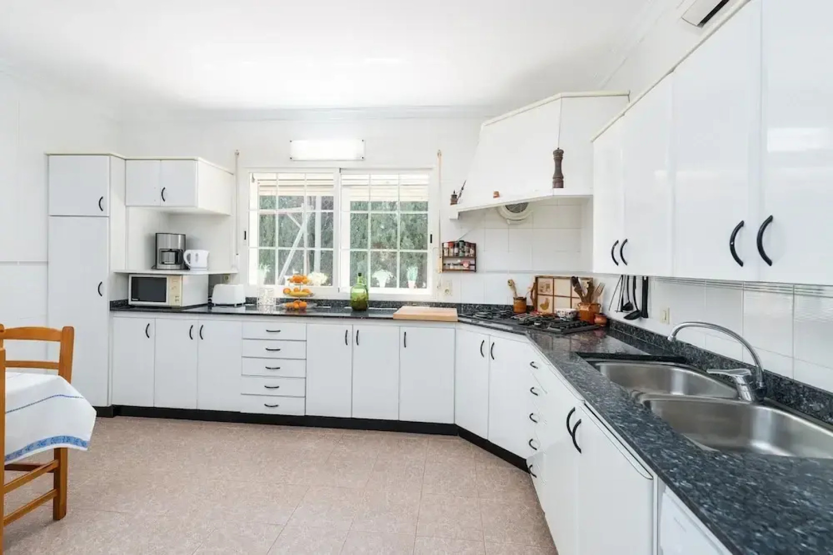 Villa in Campanet With Private Pool & Tennis