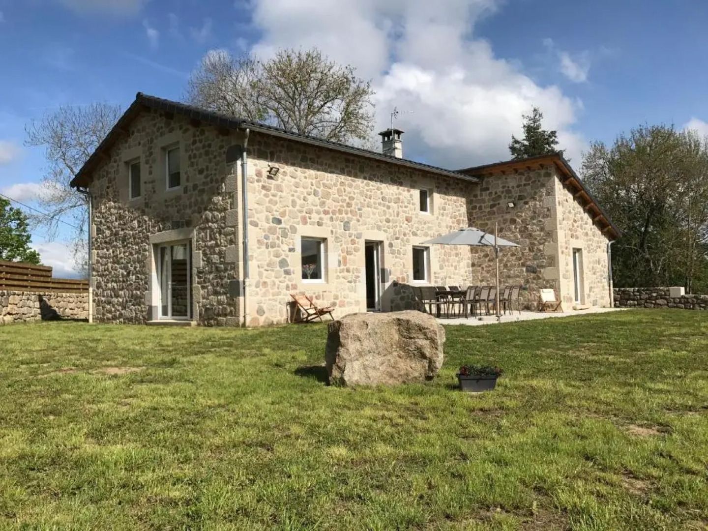 MAISON SAINT-JEURES, 5 PIèCES, 11 PERSONNES - FR-1-582-43