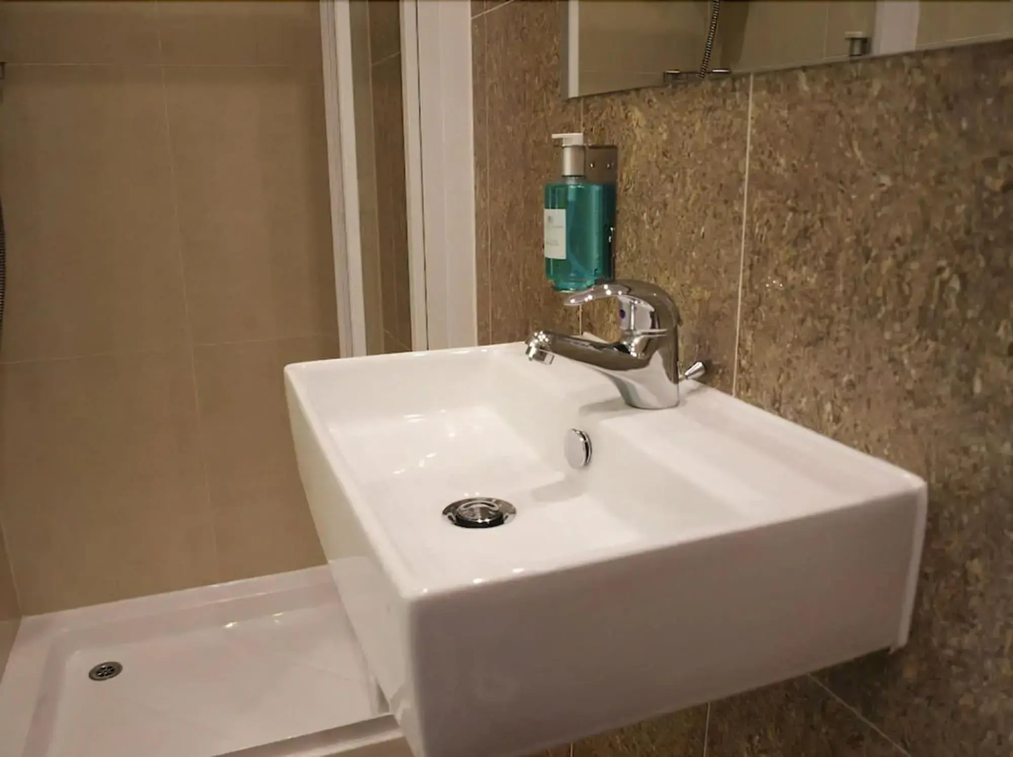 Simply Rooms & Suites