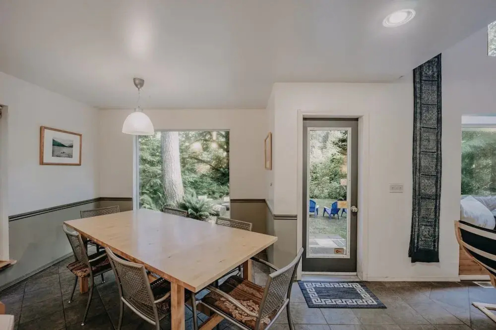 19mbr - Hot Tub - Sauna - Bbq - Pets Ok - Wifi - Sleeps 10 5 Bedroom Home by RedAwning