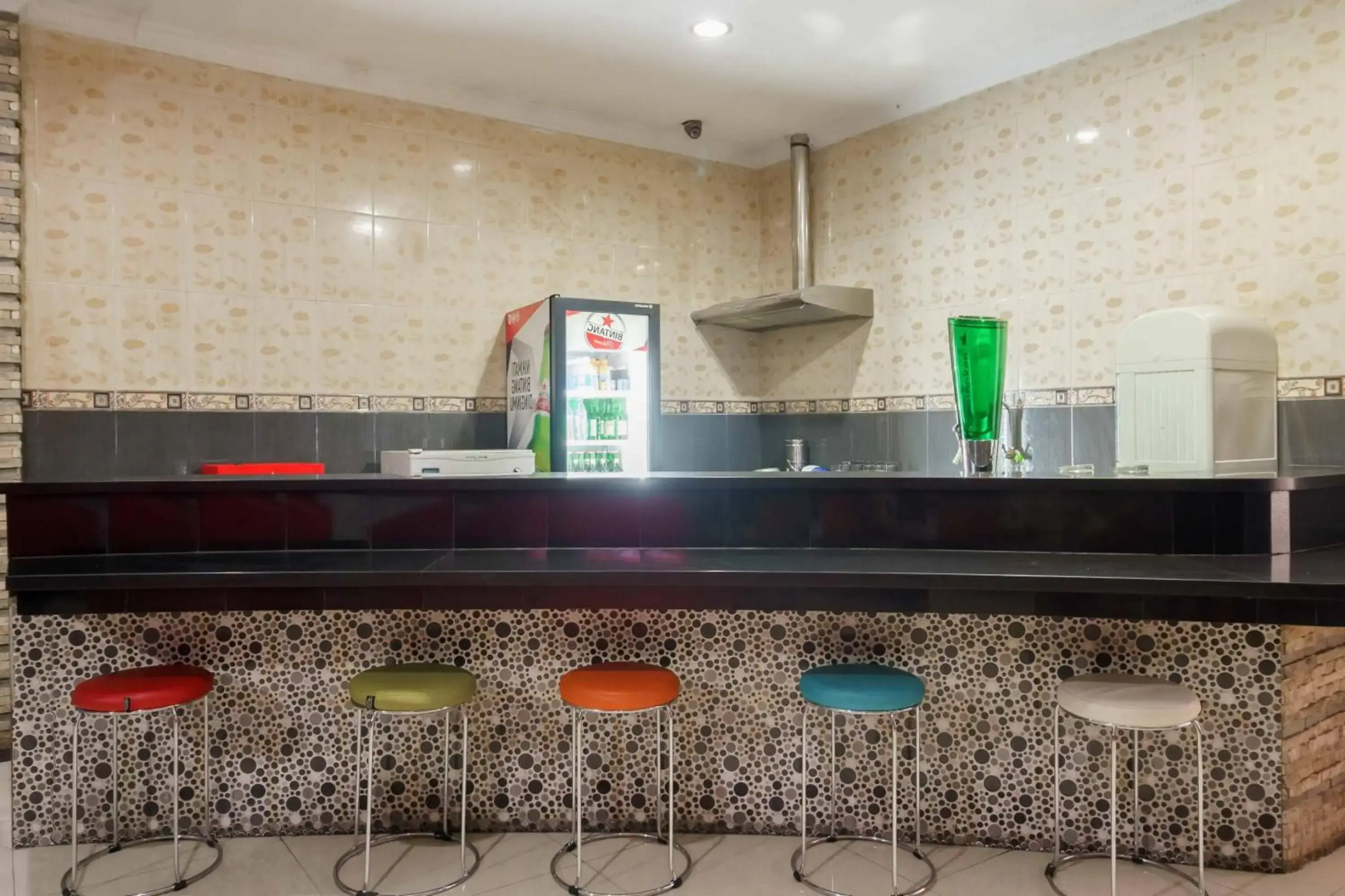 Hotel Addict by RedDoorz