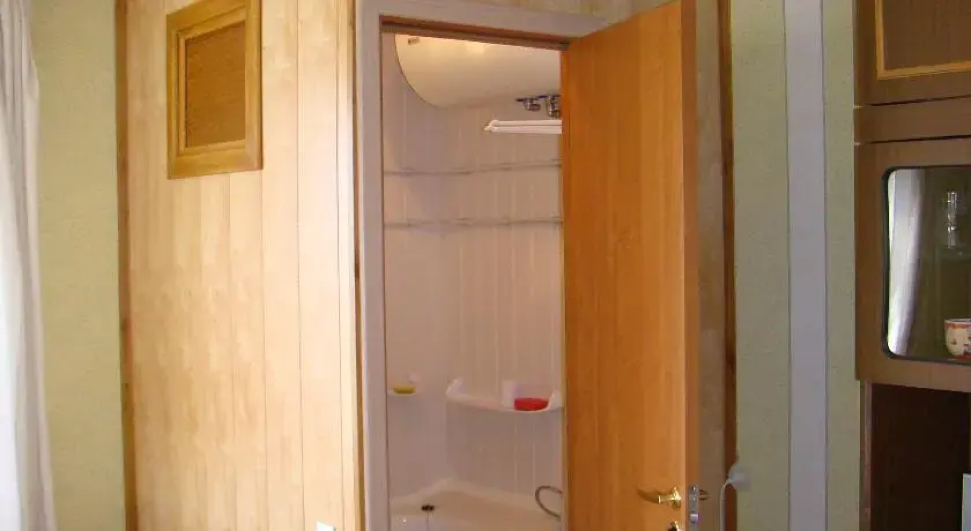 S. Ponycius Hotel Banga