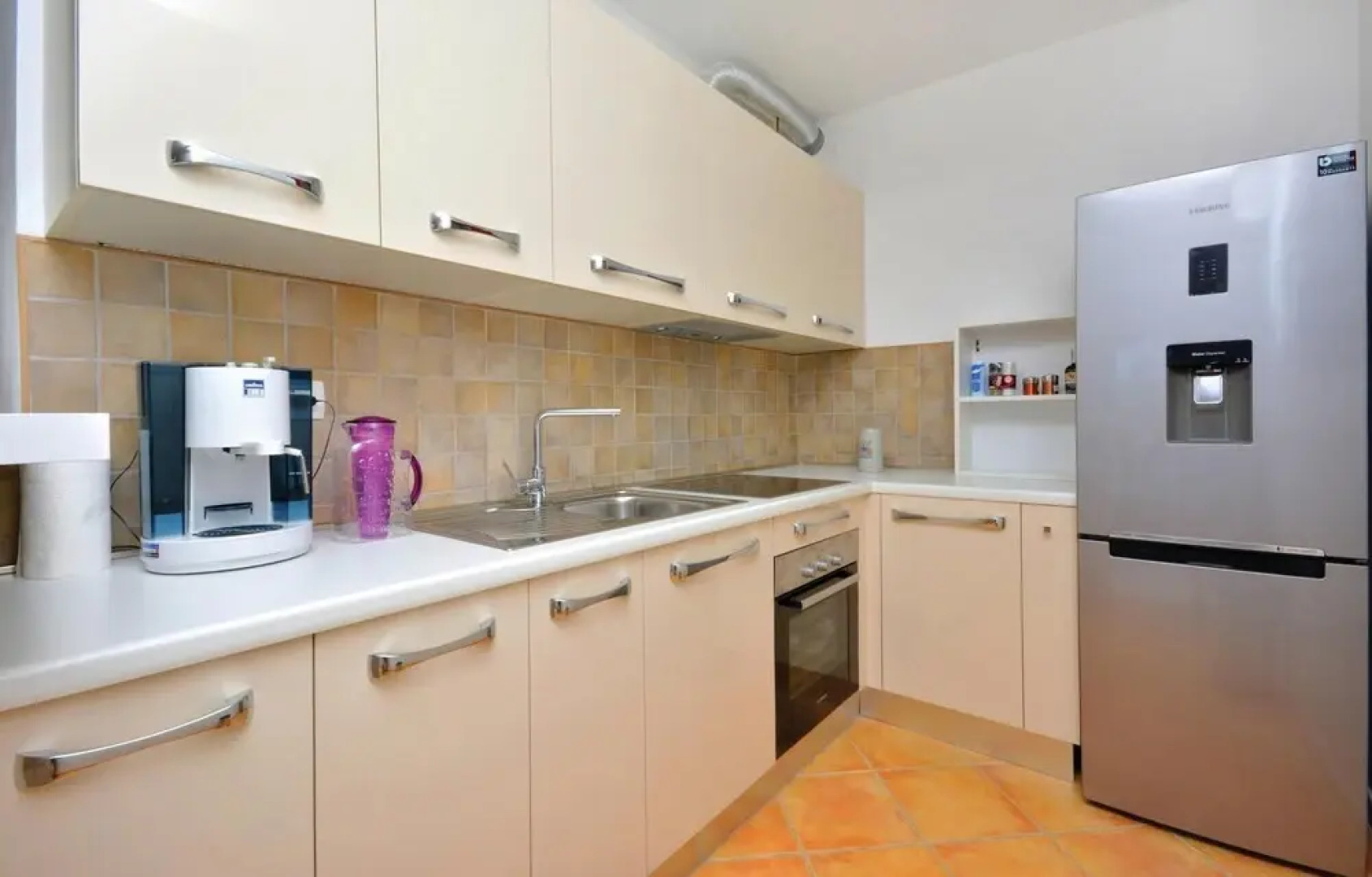 Amazing Home in Zrnovnica With Wifi and 2 Bedrooms