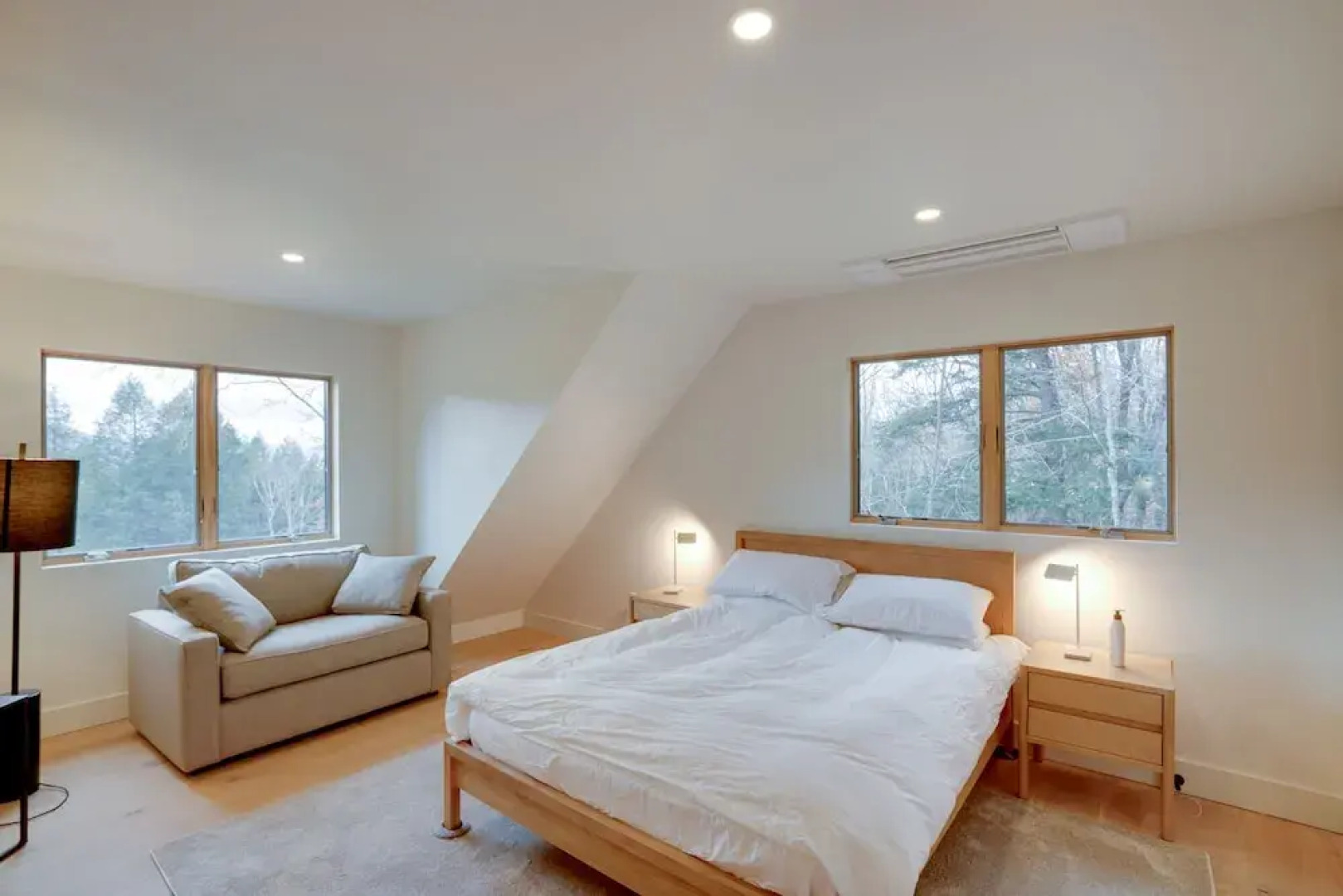 Brand New Luxury Ski Cabin - 2 Mi to Windham Mtn!