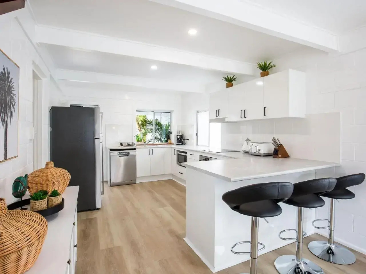 Sunfish - Pet Friendly - 4 Mins Walk to Beach