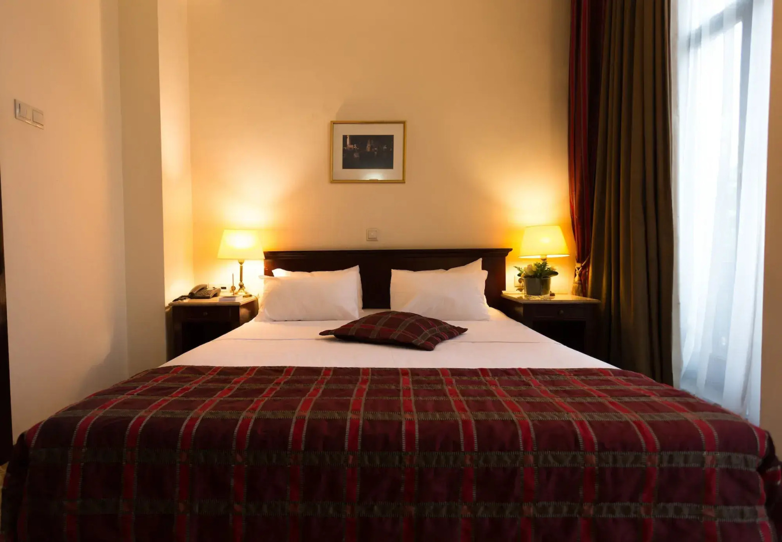 Zeus Essence Bucharest Venezia