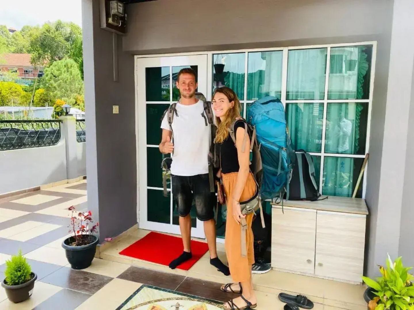 100 Backpackers Hostel