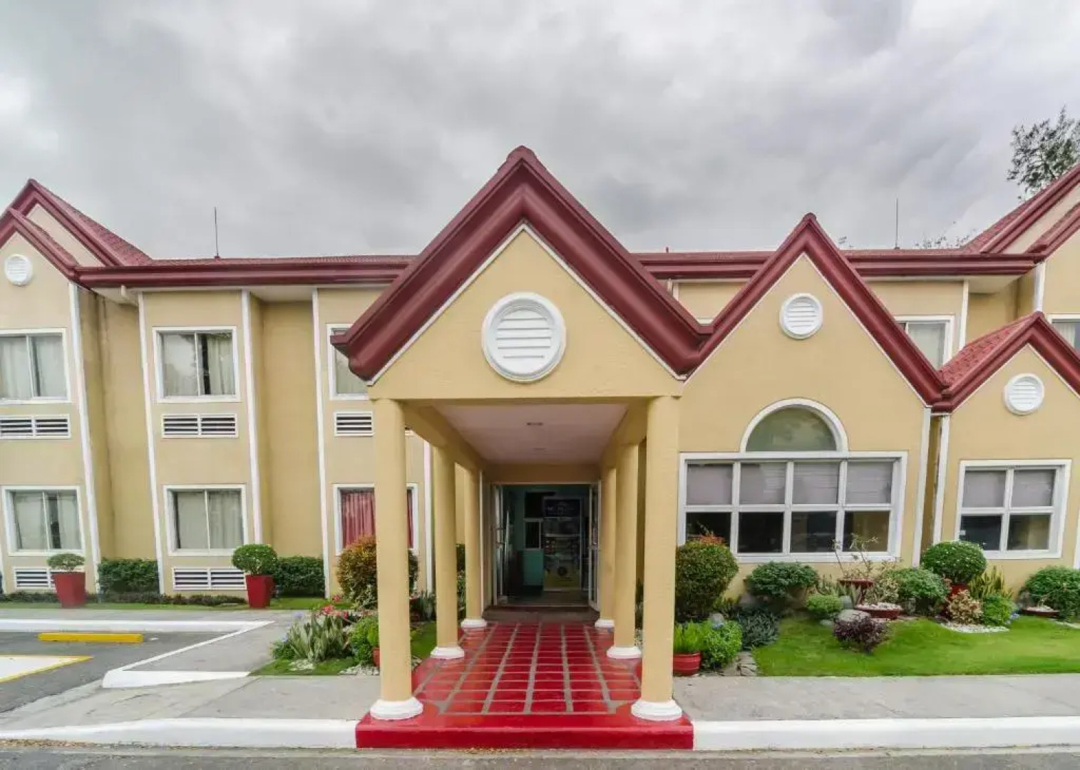 Microtel Inn & Suites