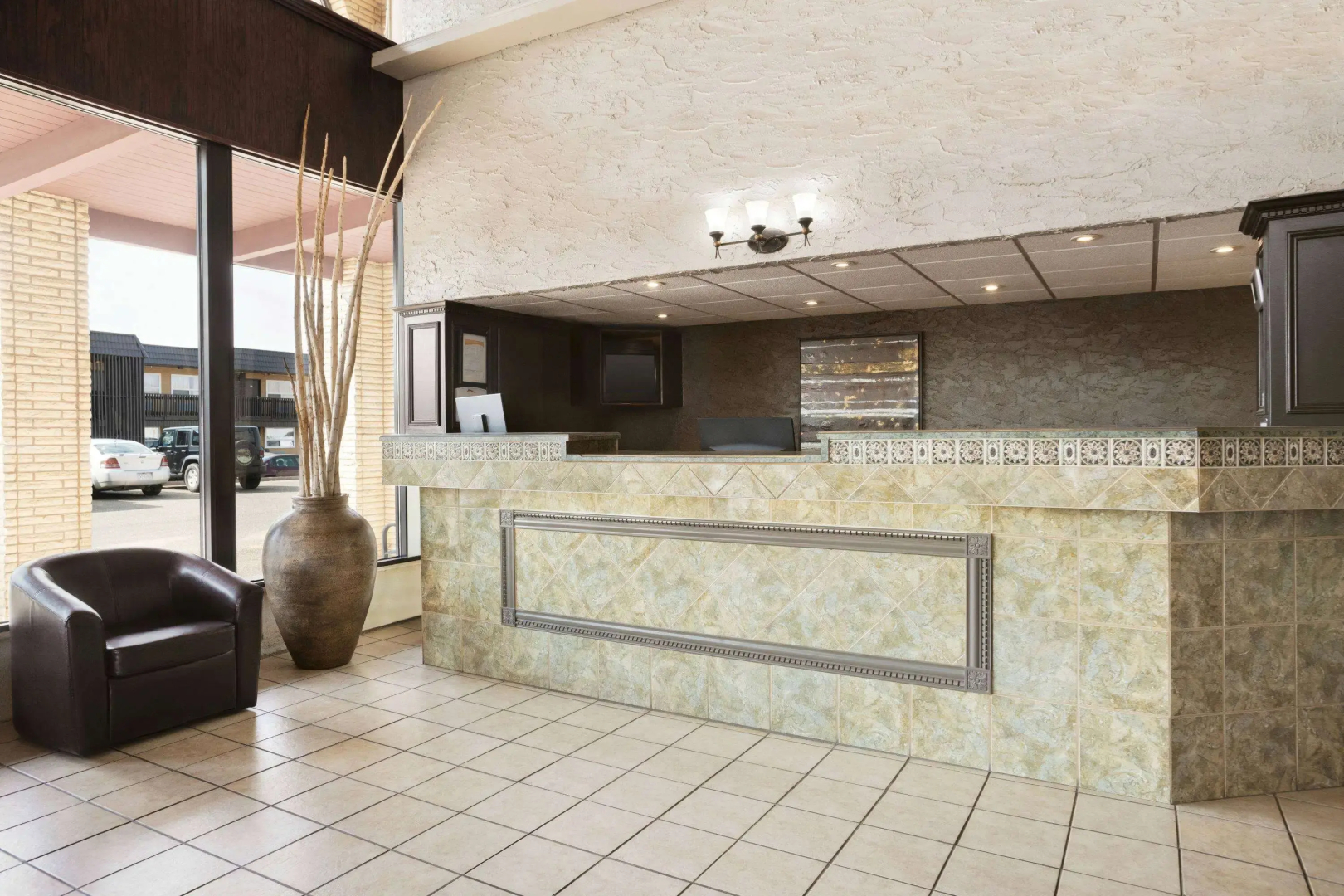 Baymont Inn and Suites Medicine Hat