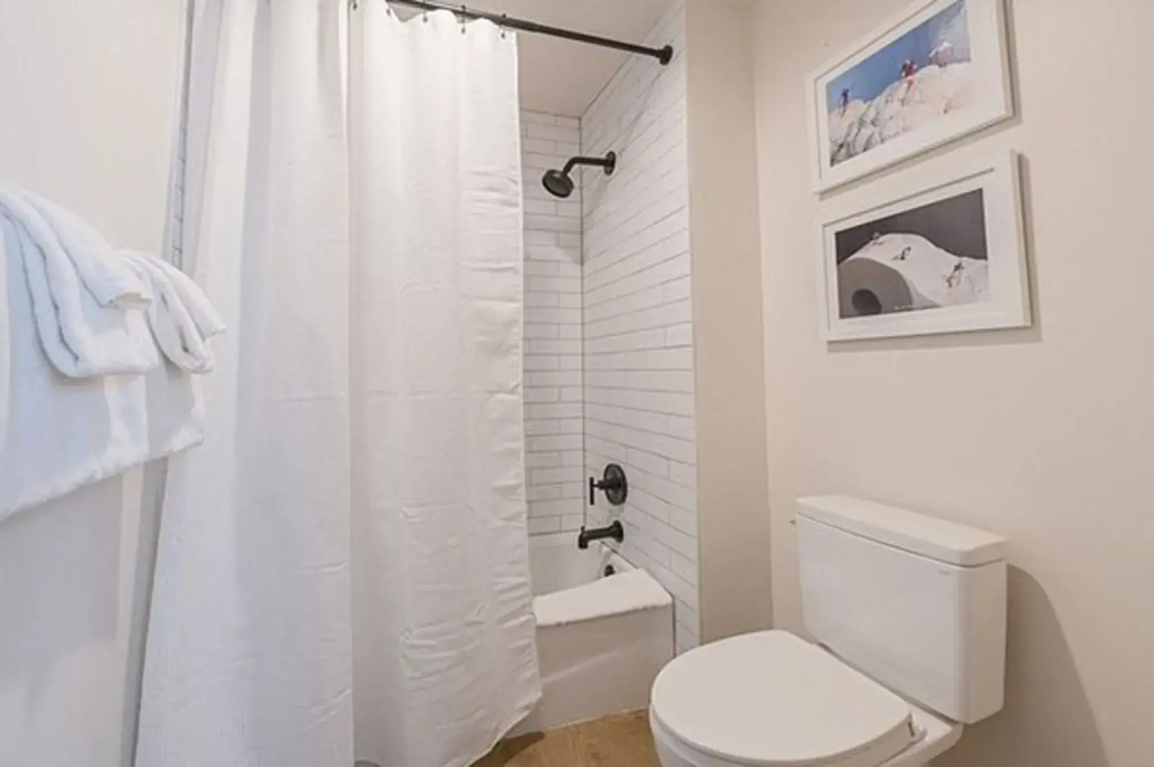 Lodge at Mountaineer Square