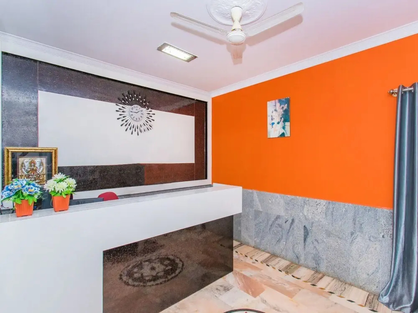 OYO 16572 Pk Suites Inn