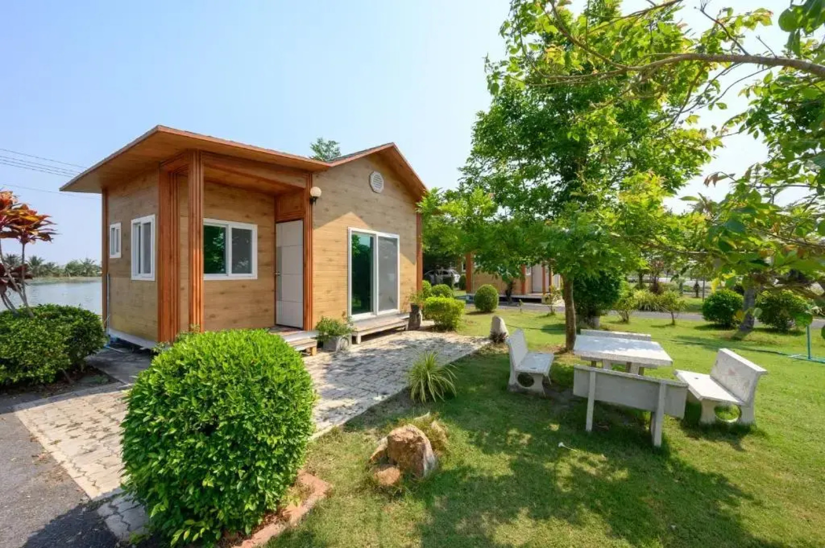 Beung Sampathuan Fishing & Resort