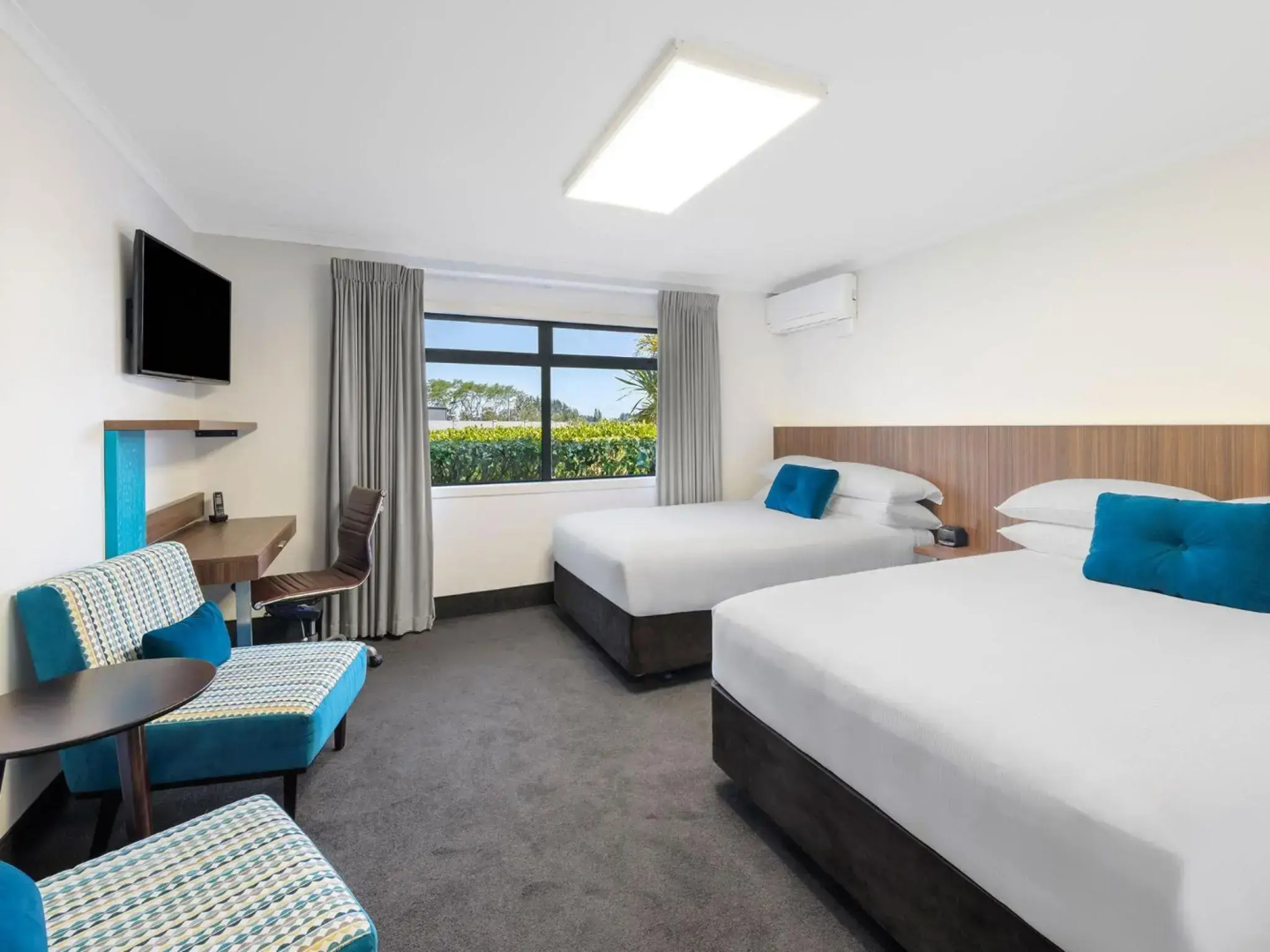 JetPark Hotel Hamilton Airport