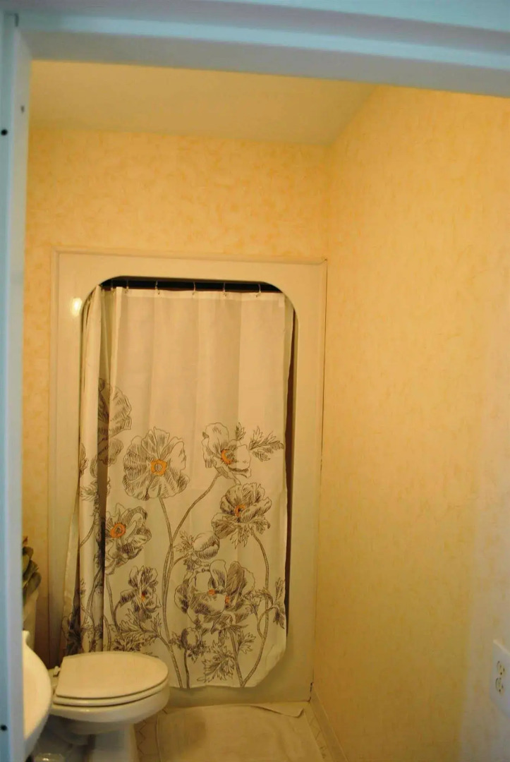 The Hurricane Resort-Restaurant & Guest Rooms