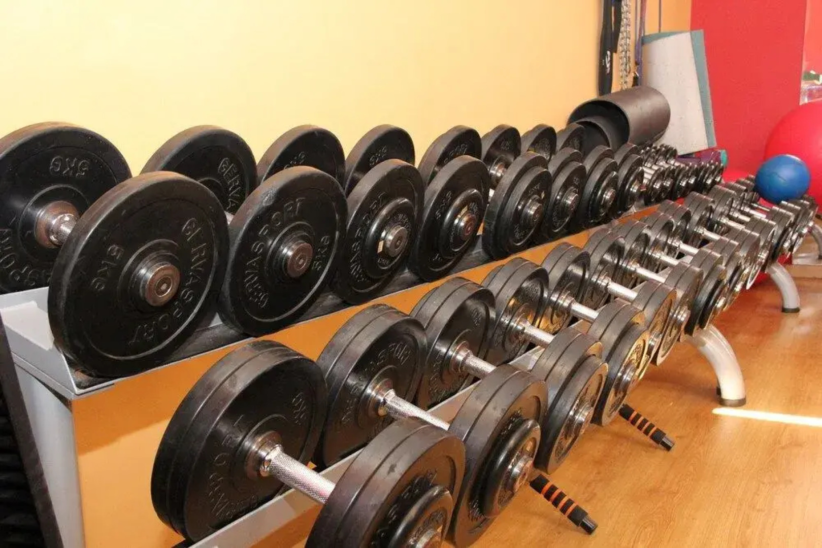 Hostel & Gym Relise - Albergue Juvenil