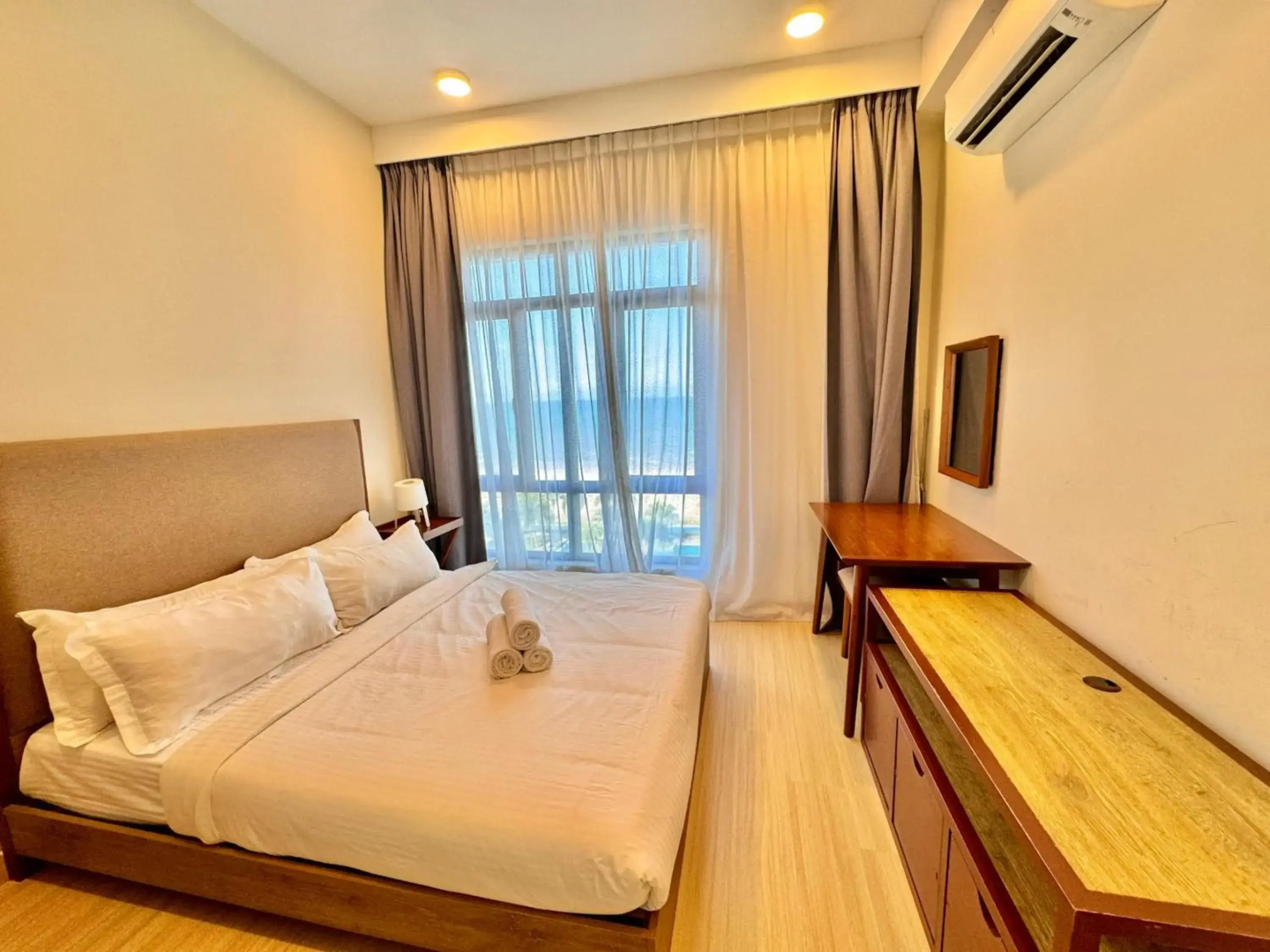 Isix Seaview 2R2B at Timurbay Pantai Balok Kuantan Pahang
