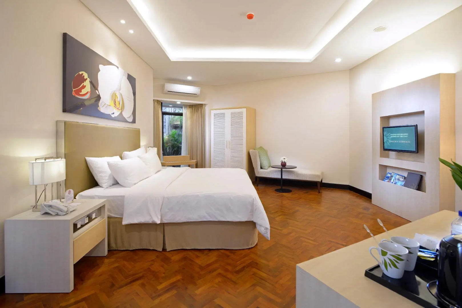 Surya Hotel & Cottages