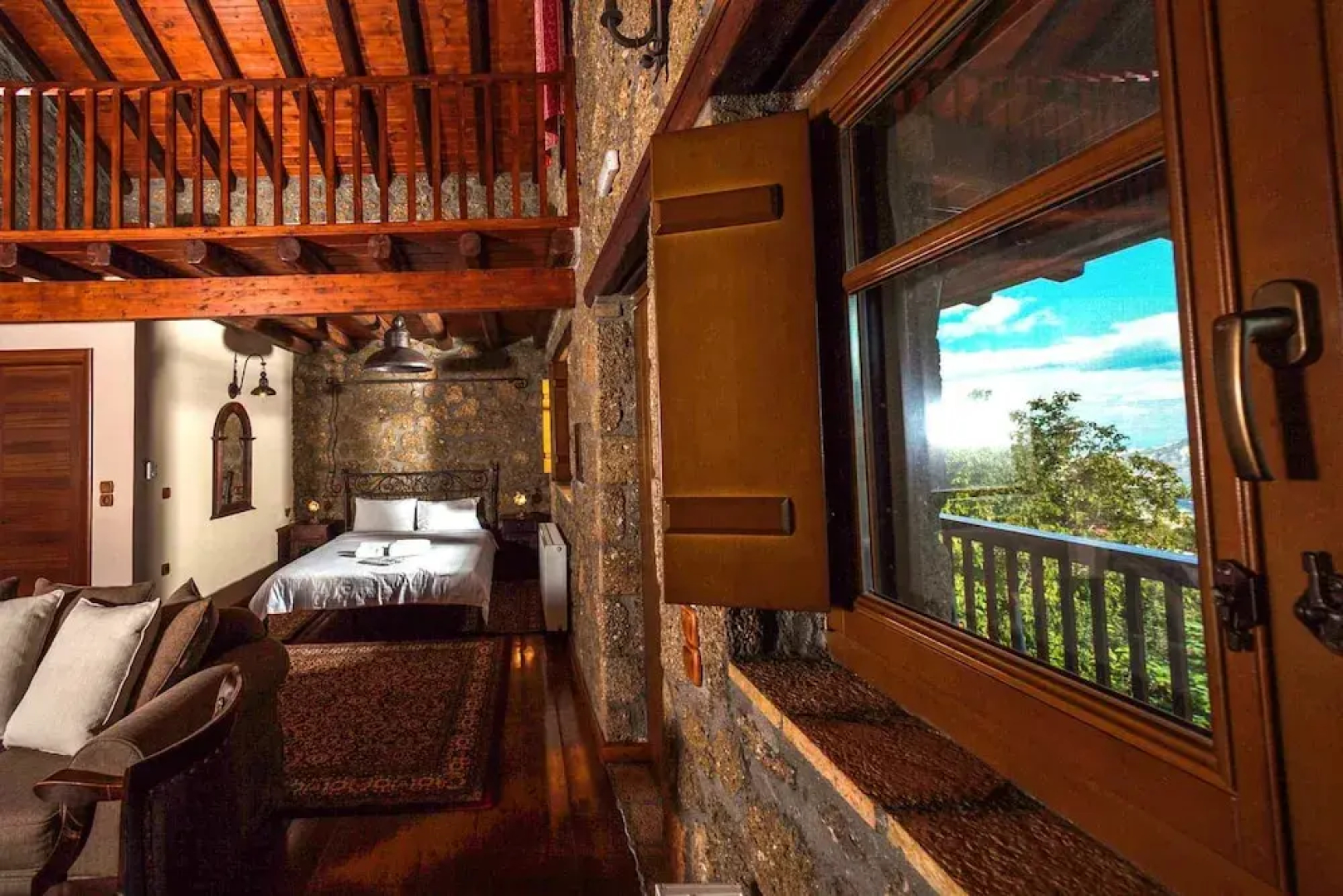 Pera Alonia Guest House