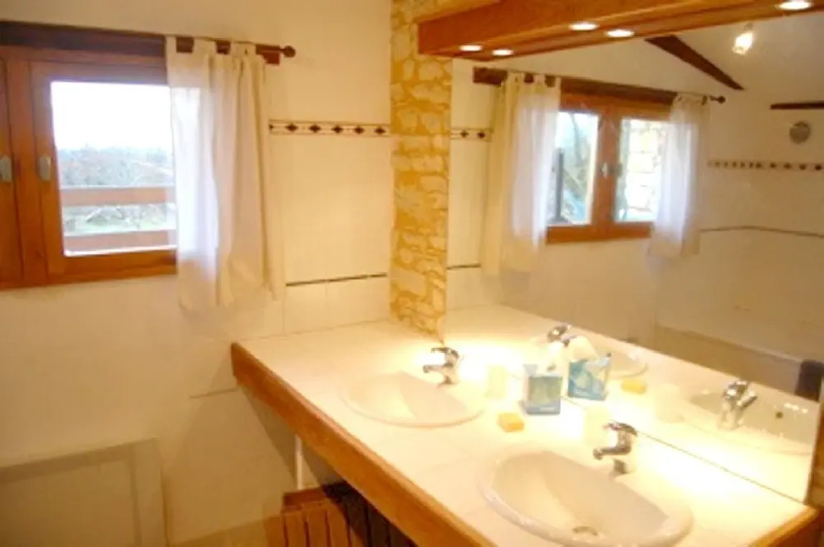 House With 4 Bedrooms in Florimont-gaumier, With Enclosed Garden and W