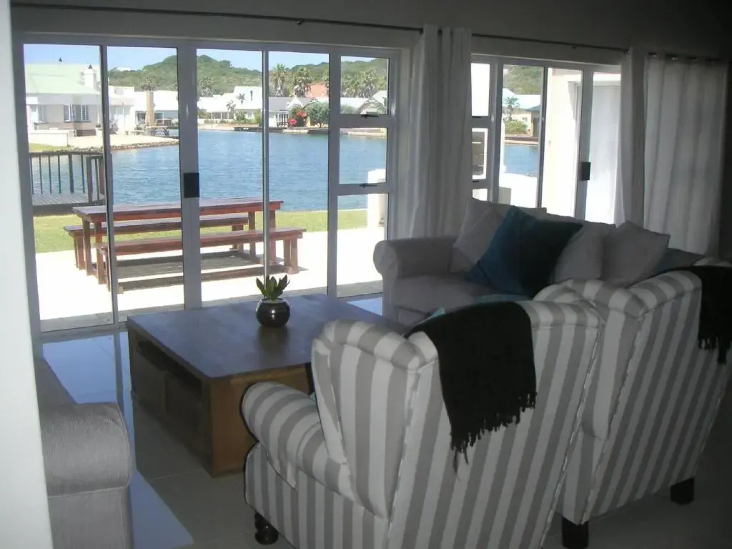 Waterside Living MM1297