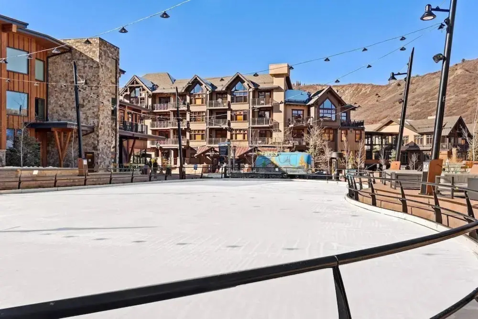 Snowmass Village 2 Bedroom Premier Condo at Crestwood