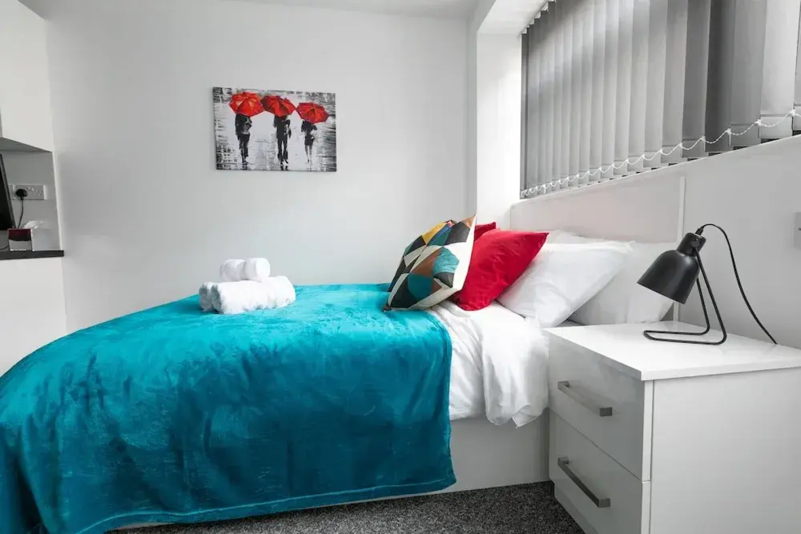 Leicester's Lyter Living