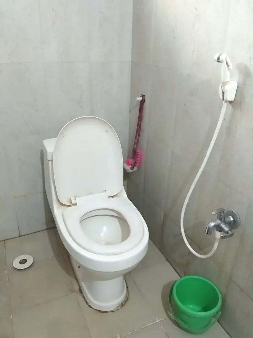 Iroomz Hotel Sagar Deluxe