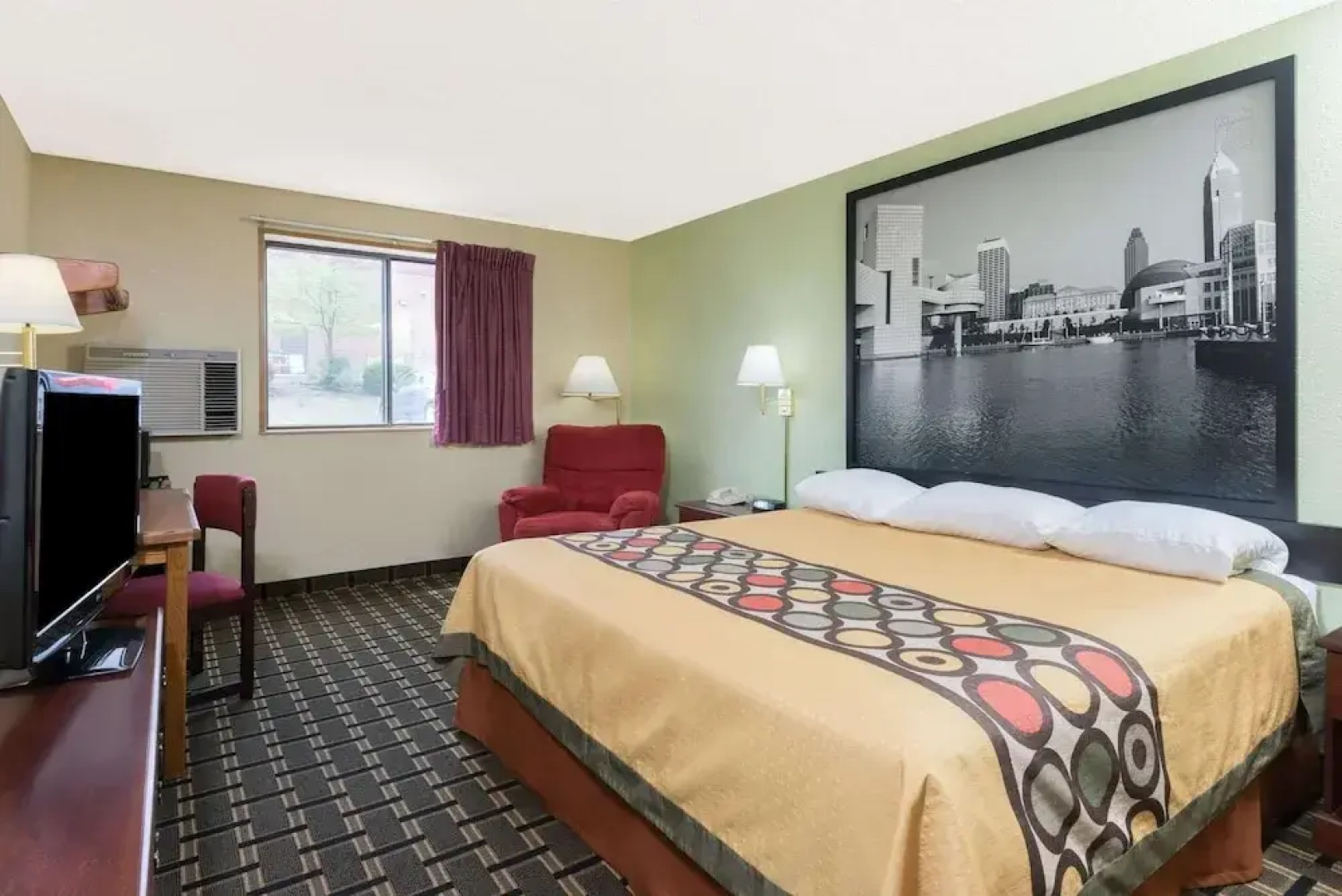 Super 8 Twinsburg/Cleveland Area