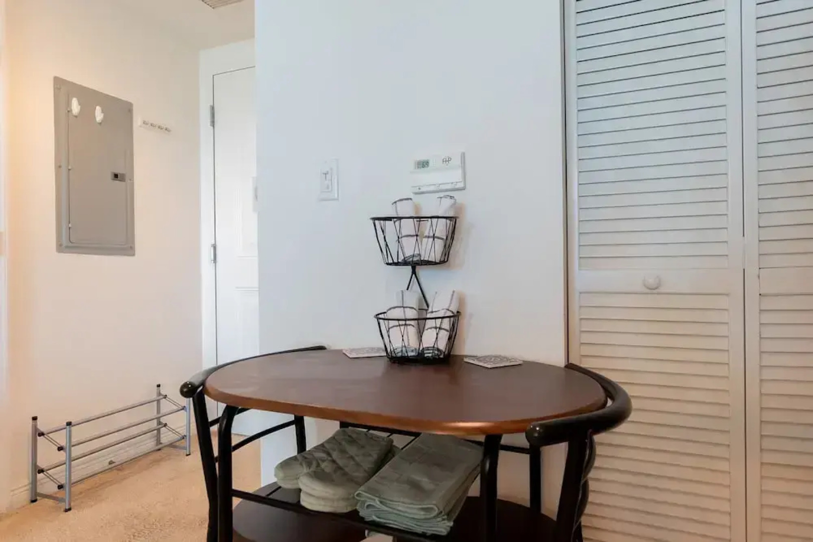314s Nautical Beach Suite - 2 Beds!, Pools, Jacuzzi, Beach, Shops & Dog Friendly