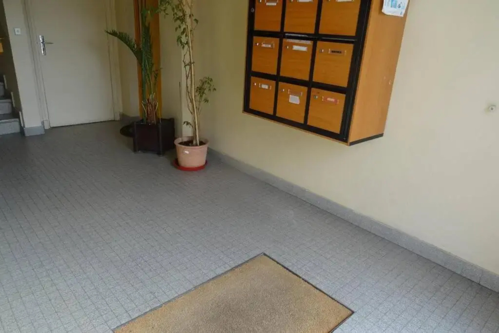 Petit nid douillet , calme avec vue sur le parc