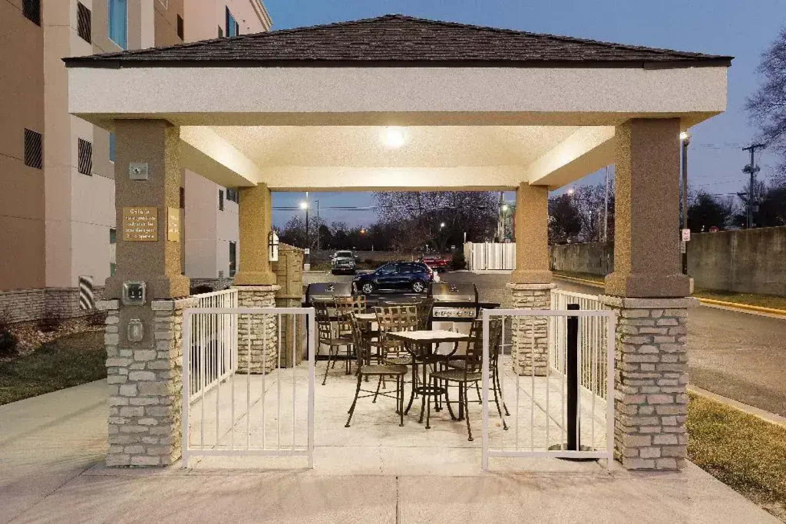 Candlewood Suites Lenexa - Overland Park Area