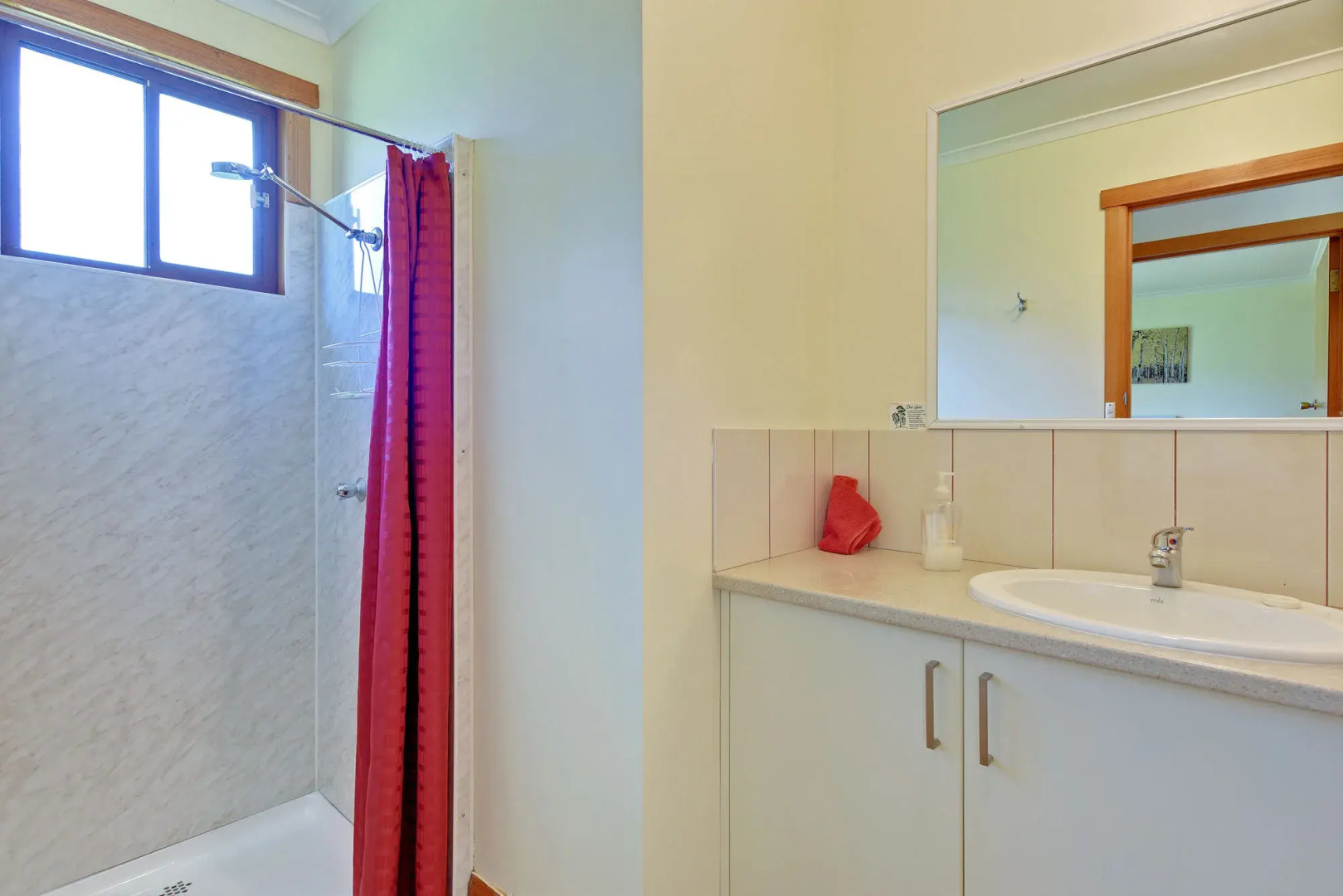 Sharonlee Strahan Villas