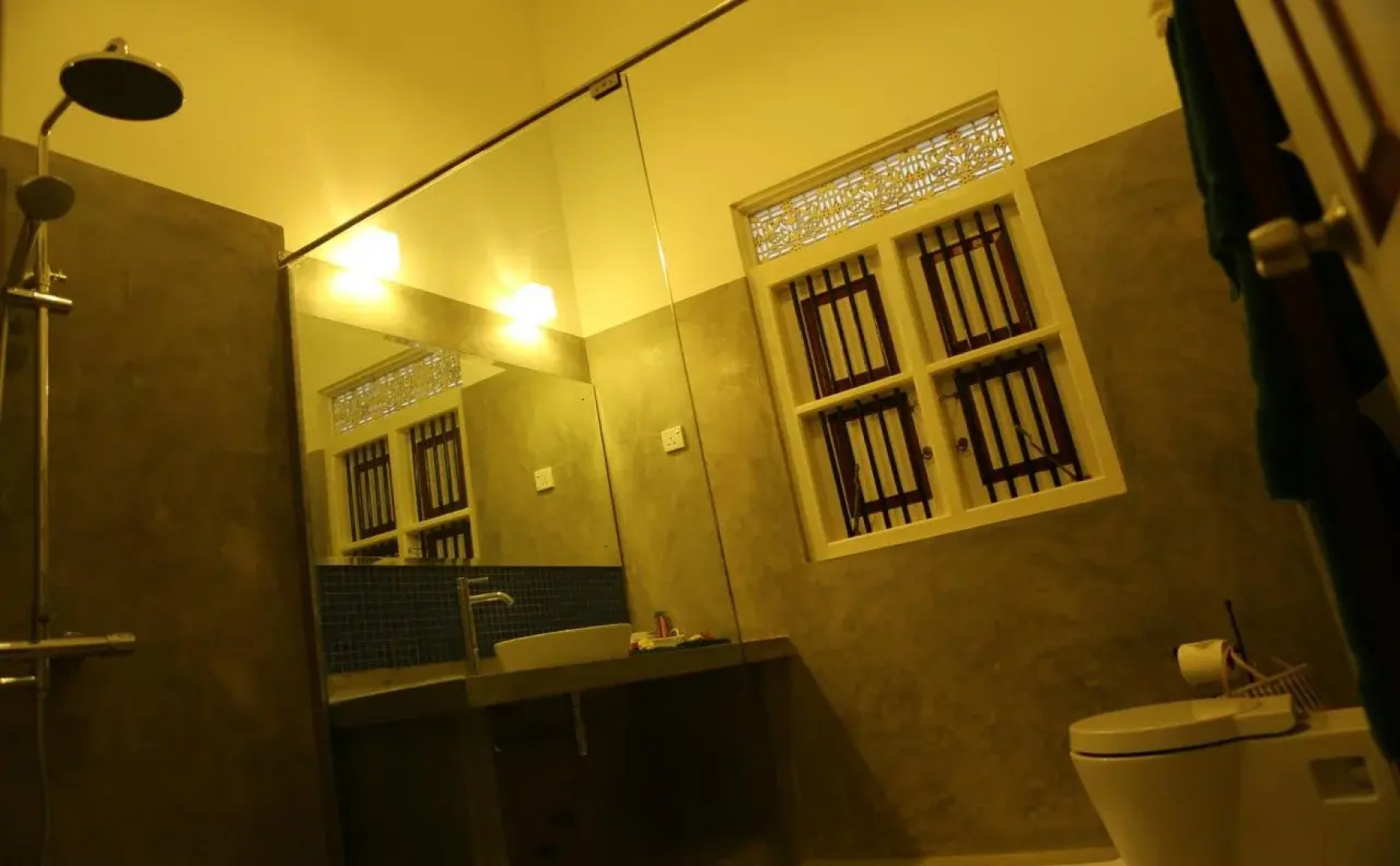 The Beach Hotel Oasis Bridge