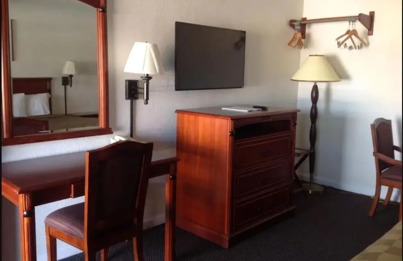 Americas Best Value Inn Hanford