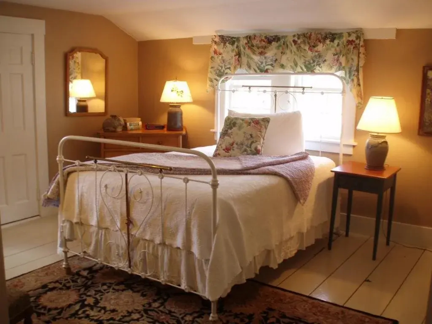 Lovett's Inn and Restaurant