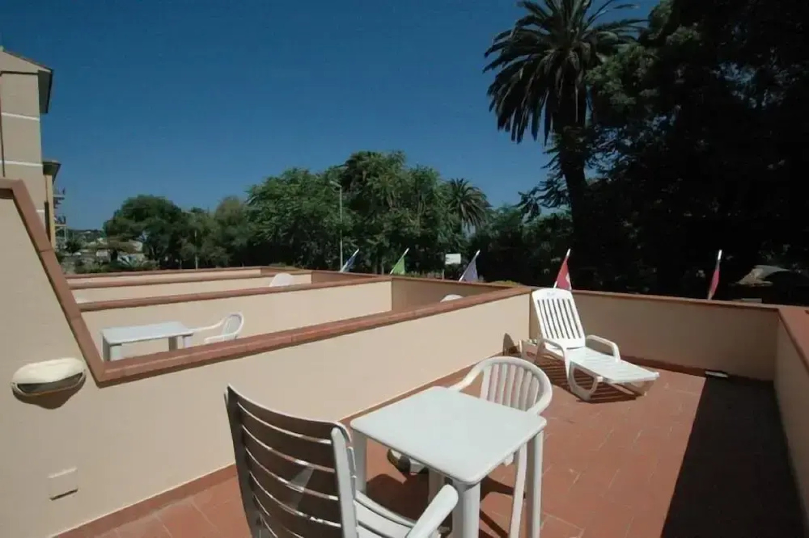 Hotel Crystal & Residence