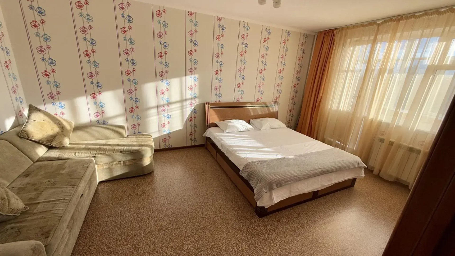 ИнСити на улице 60 лет Октября, 4