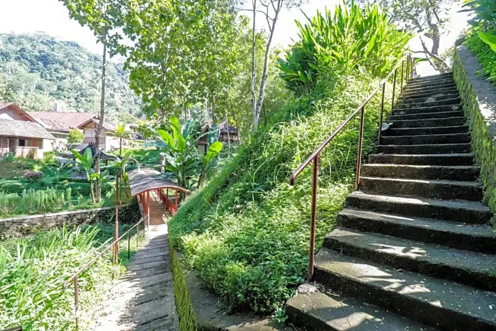 Balkondes Kenalan by ZUZU