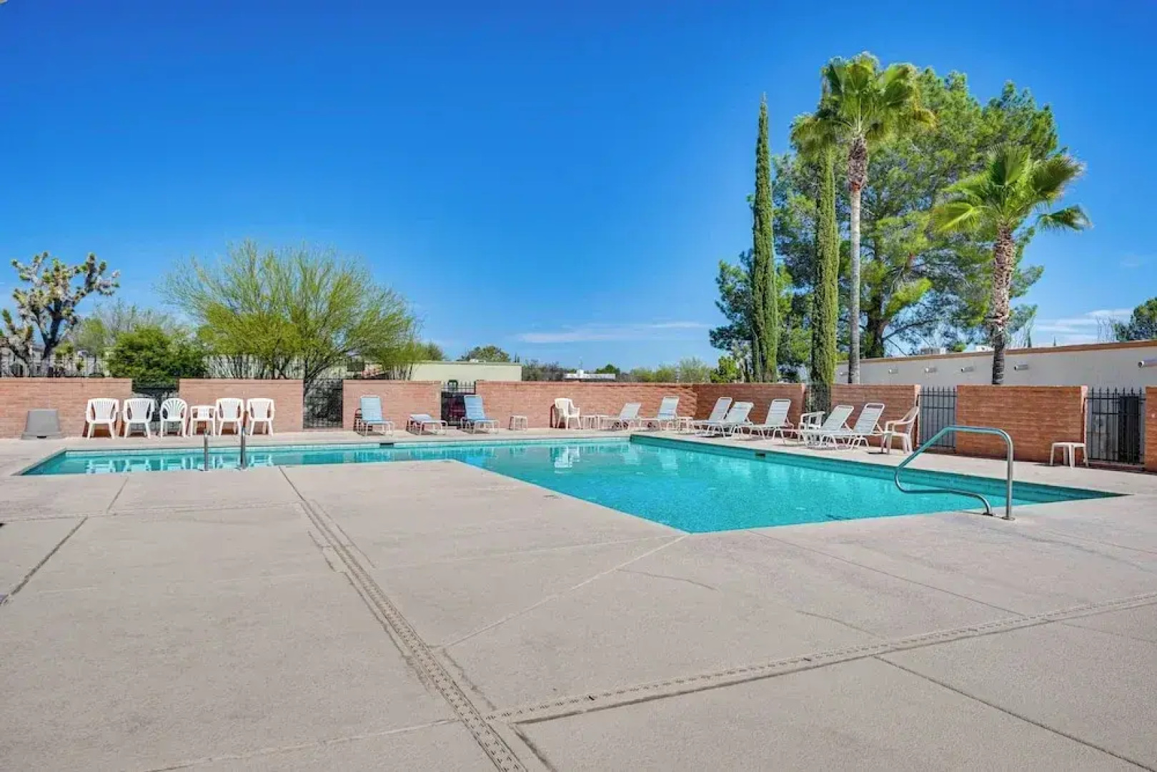 Charming Green Valley Townhome w/ Community Pool!
