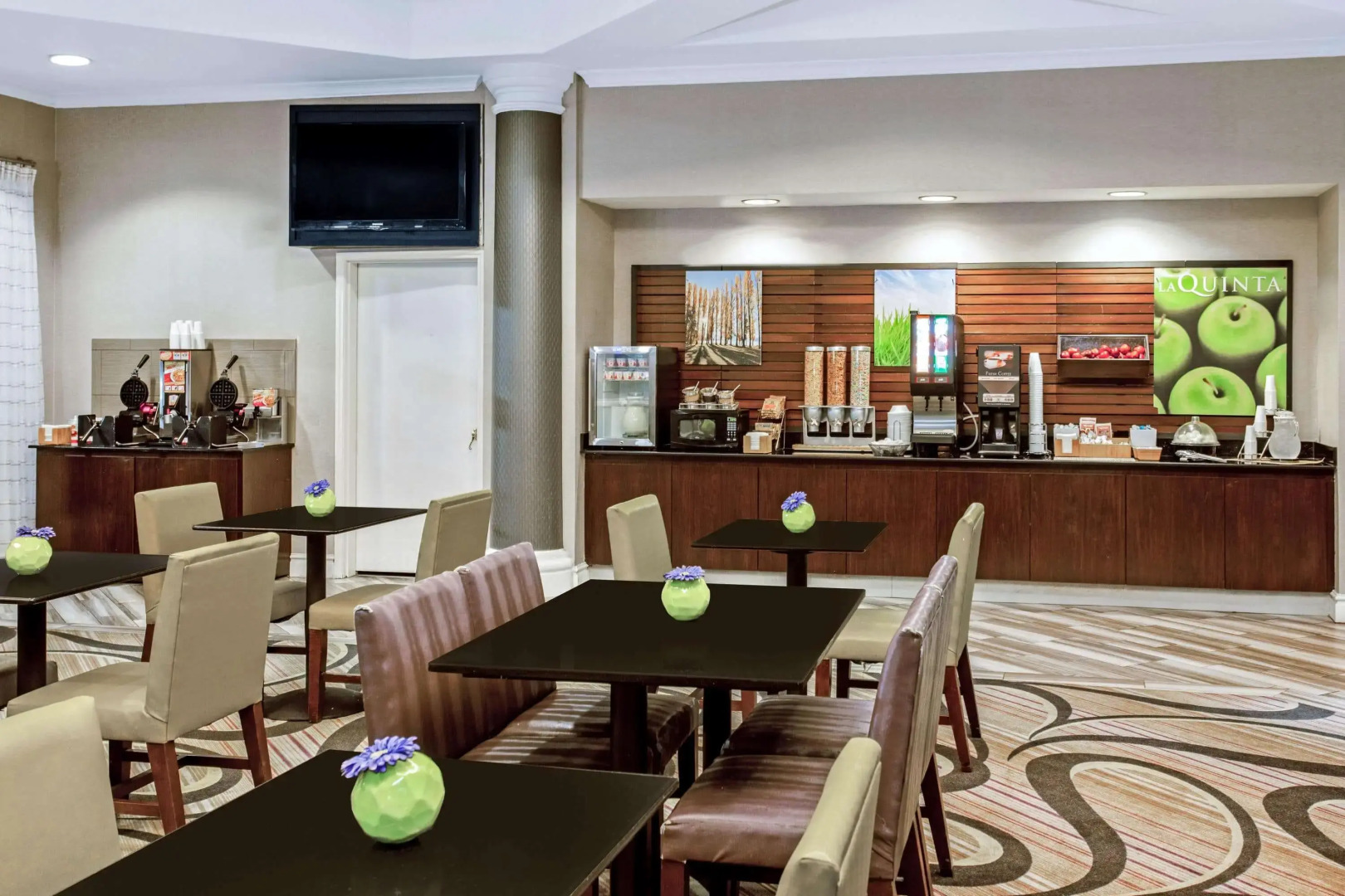 La Quinta Inn & Suites by Wyndham Birmingham Hoover