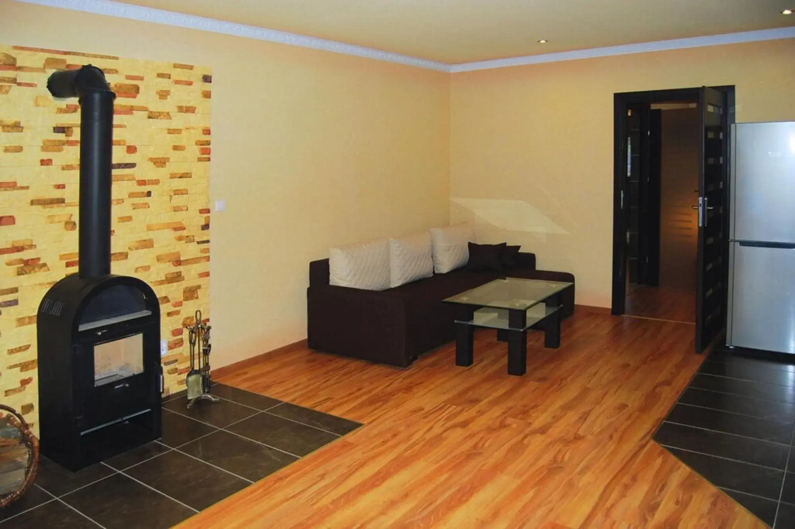 Terraced House With Pool and Sauna, Sieciemin