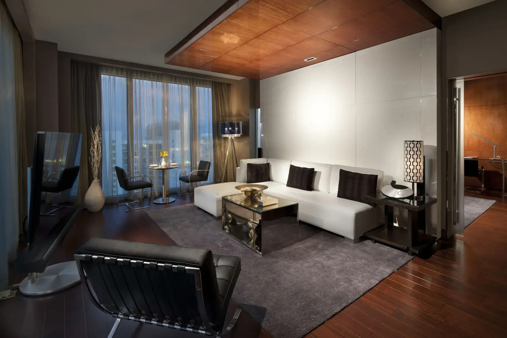 Hotel Beaux Arts, Autograph Collection