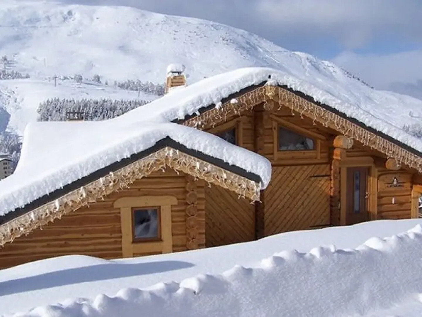 Authentic Chalet With a Fireplace at 500 m From the ski Lift