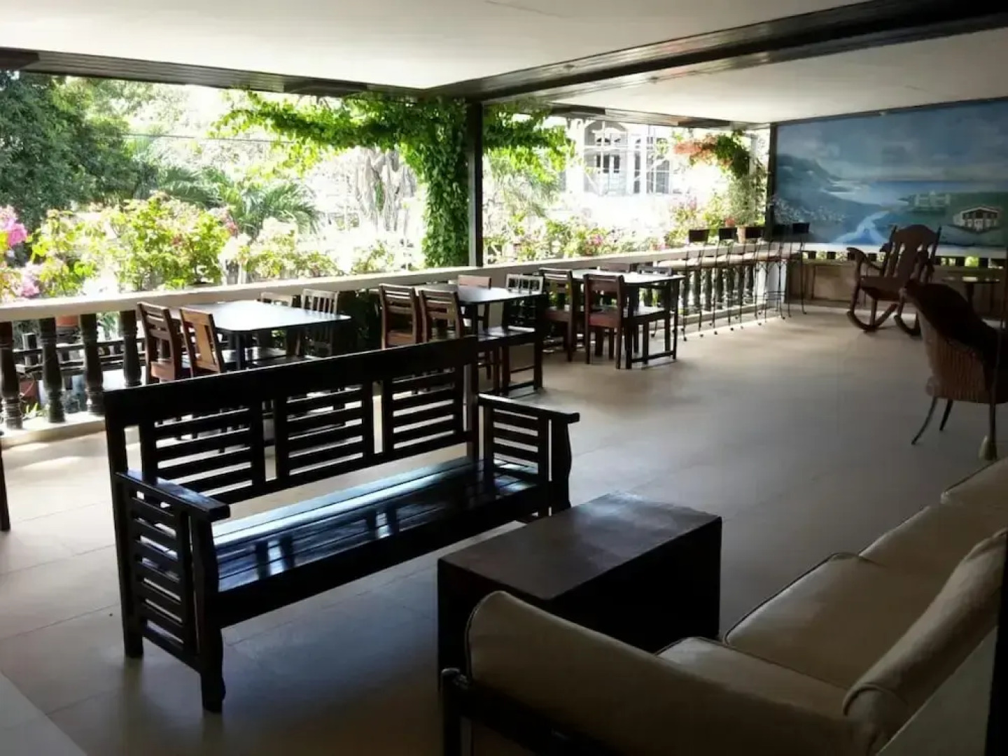 Travelbee Heritage Inn